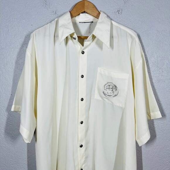 Button Up Shirt Greek Goddess Medusa Embossed Short Sleeve Ivory Resort Casual L - Picture 3 of 9